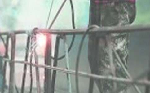 �ܵ����b���ӄڄպ�ͬͨ��