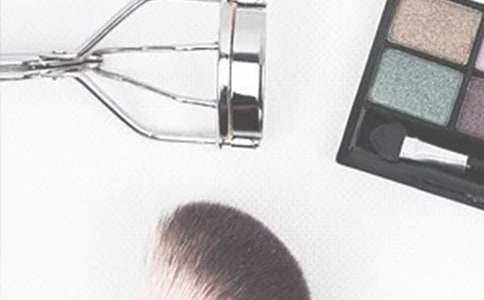 ���yƷُ؛��ͬ