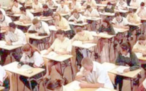 �߿������\(ch��ng)�ſ�ԇ���Z��12ƪ