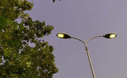 ·��ڄ�(w��)���b��ͬ