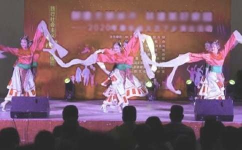 ��ˇ�ݳ���ͬ(12ƪ)