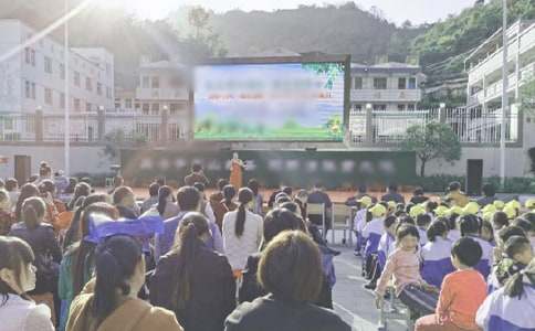 ��ˇ�ݳ���ͬ12ƪ