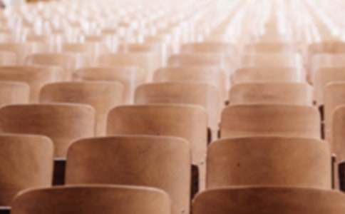 �W(xu��)У�������Z��(sh��)���ģ����x3ƪ��