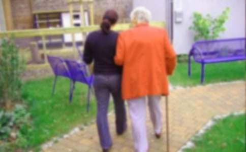 ����Ժ�߄������]��